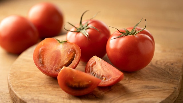 トマト切り方＆保存！くし切りや乱切りと、簡単皮むき動画付き